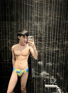 Kongla - Acompañantes masculino in Bangkok Photo 6 of 6