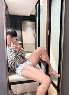 Kongla - Acompañantes masculino in Singapore Photo 2 of 10