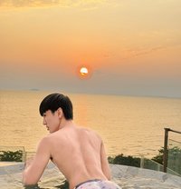Kongla - Acompañantes masculino in Singapore