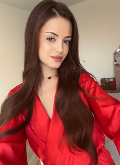 Koraline - escort in Dubai Photo 4 of 17