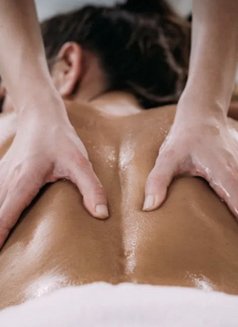 Korea Outcall Massage - masseuse in Seoul Photo 1 of 4