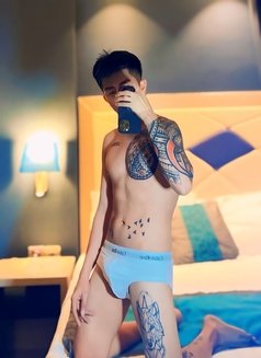 Korean Baby Boy Big Dick Twink Escort - Male escort in Abu Dhabi Photo 5 of 7