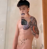 Korean Baby Boy Big Dick Twink Escort - Acompañantes masculino in Abu Dhabi