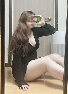 Korean girl Dasom - escort in Seoul Photo 1 of 3
