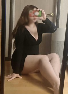 Korean girl Dasom - escort in Seoul Photo 2 of 3