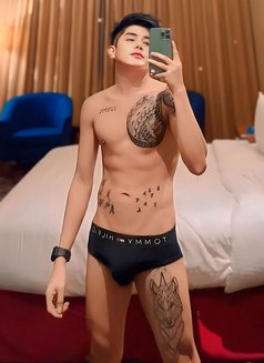 Korean Twink Boytoy Big Dick - Acompañantes masculino in Dubai Photo 9 of 9