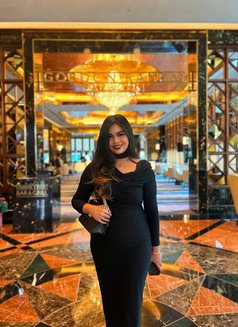 Kourtney - escort in Manila Photo 2 of 5