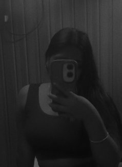 Koyel (service available)🥵🫦 - puta in Kolkata Photo 10 of 11