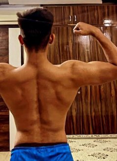 Kp Singh - Acompañantes masculino in New Delhi Photo 2 of 3