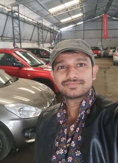 Kranti - Male escort in Bangalore Photo 1 of 3