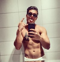 Krapton - Male escort in Doha