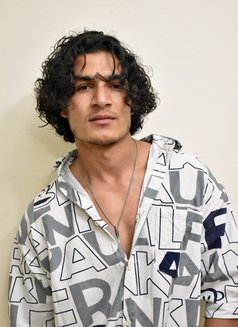 Krapton - Acompañantes masculino in Dubai Photo 2 of 6