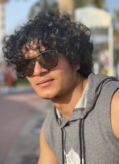 Krapton - Acompañantes masculino in Dubai Photo 5 of 6