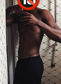 Kreamy - Male escort in Benin City Photo 2 of 6