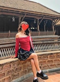 Independent girl for hand cash service - puta in Kathmandu Photo 1 of 2