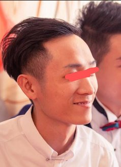 Kris @krissss_li - Male escort in Hong Kong Photo 1 of 3