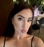Kris🪭hotty Milf - puta in Dubai Photo 2 of 4