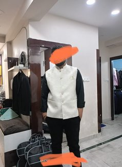 Kris - Acompañantes masculino in Kolkata Photo 2 of 2