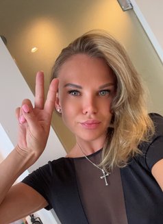 Kris - escort in Singapore Photo 8 of 8