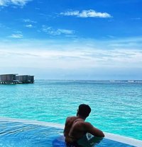 Krish Hashan - Male escort in Colombo
