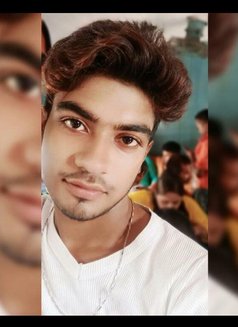 Krish - Male escort in Kolkata Photo 2 of 4