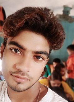 Krish - Male escort in Kolkata Photo 4 of 4