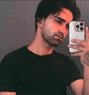 Krish - Acompañantes masculino in New Delhi Photo 1 of 5