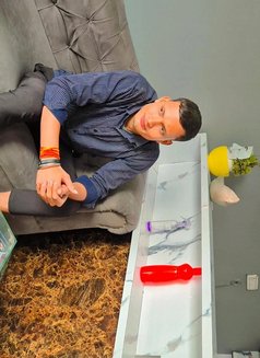 Krish - Male escort in Noida Photo 2 of 8