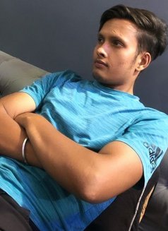 Krish - Male escort in Noida Photo 3 of 8