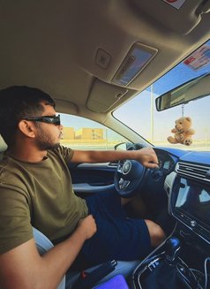 Krishna - Agencia de acompañantes masculinas in Abu Dhabi Photo 2 of 3