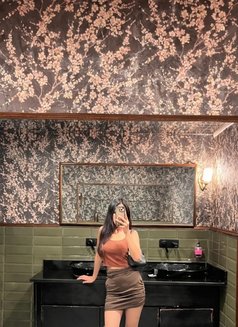 Krishna - escort in New Delhi Photo 2 of 4