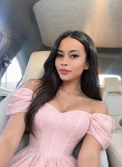 Krishna - escort in New Delhi Photo 3 of 4