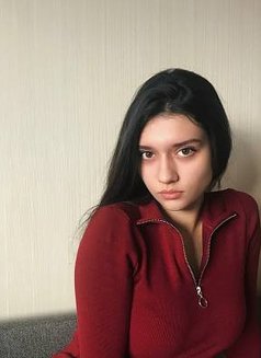 Krista - puta in Doha Photo 1 of 1