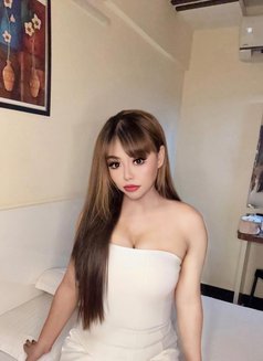 Kristina - Transsexual escort in Bangalore Photo 13 of 16