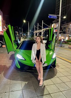 Kristina - escort in Hong Kong Photo 6 of 13