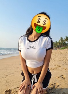 Kristina🫶 Single Identity - puta in Noida Photo 1 of 6