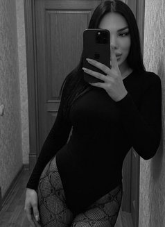 Kristina Xl - Transsexual escort in Jeddah Photo 11 of 12