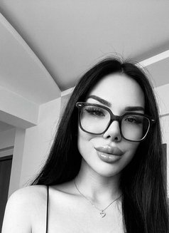 Kristina Xl - Transsexual escort in Jeddah Photo 12 of 12
