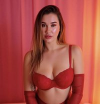 Elis - escort in Phuket