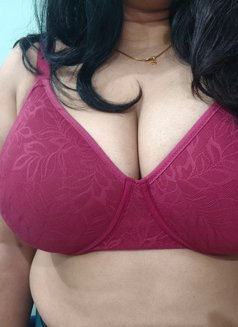 Krithi - adult performer in Bangalore Photo 3 of 3