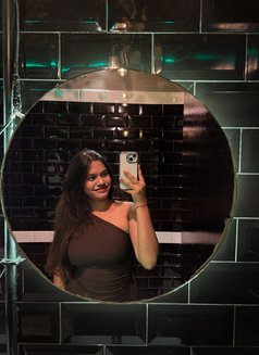 🦋//Kriti Cam and Real Meet//🦋 - escort in Mumbai Photo 1 of 3