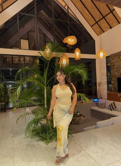 Kriti - escort in Lucknow Photo 2 of 4