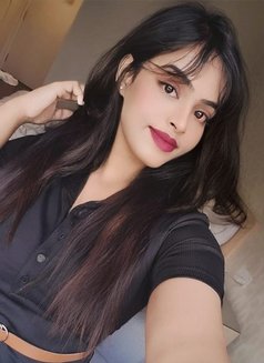 Kriti - escort in Singapore Photo 1 of 3