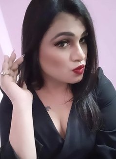 Kriti - Transsexual escort in New Delhi Photo 2 of 3