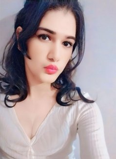 Kriti - Transsexual escort in New Delhi Photo 2 of 3