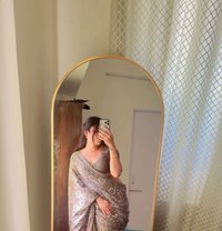 Kriti - Acompañantes transexual in Pune
