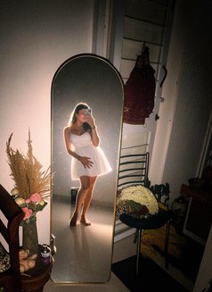 Kriti - Acompañantes transexual in Pune Photo 4 of 8