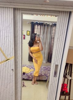 Kriti - Transsexual escort in Pune Photo 14 of 29