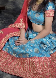 Kriti Pandey - escort in Mumbai Photo 1 of 9