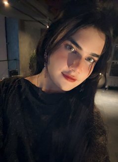 Kritika Cd New to Delhi - Transsexual escort in New Delhi Photo 1 of 4
